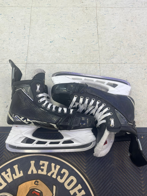 Used CCM AS-V Pro Skates Size 9.5D - W. Lagesson