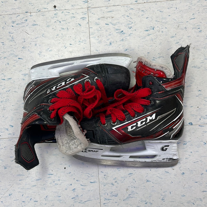 Used CCM FT 480 Size 2.5 Player Skates