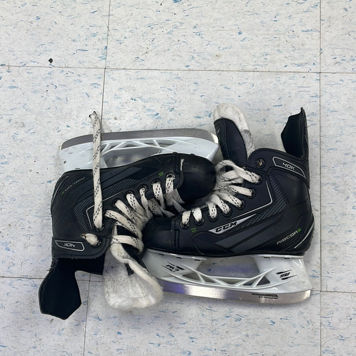 Used CCM RibCore 40K Size 12 Youth Player Skates