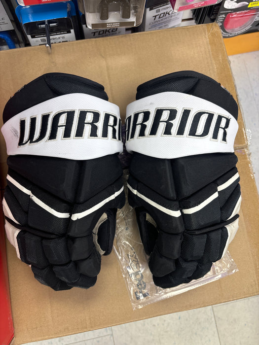 Used Warrior Alpha LX20 Senior 14” Gloves