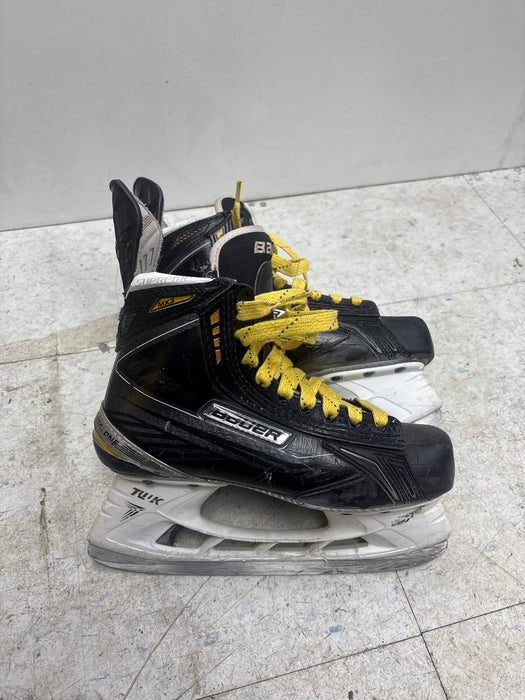 Used Bauer Supreme MX3 Size 4.0D Skates