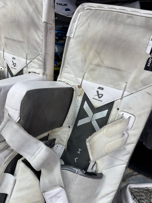 Used Bauer Hyperlite2 Goalie Full Set Leg Pads, Catcher, Blocker