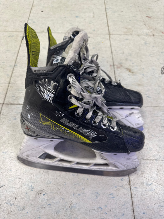 Used Bauer Vapor X4 Skates Size 3.5D