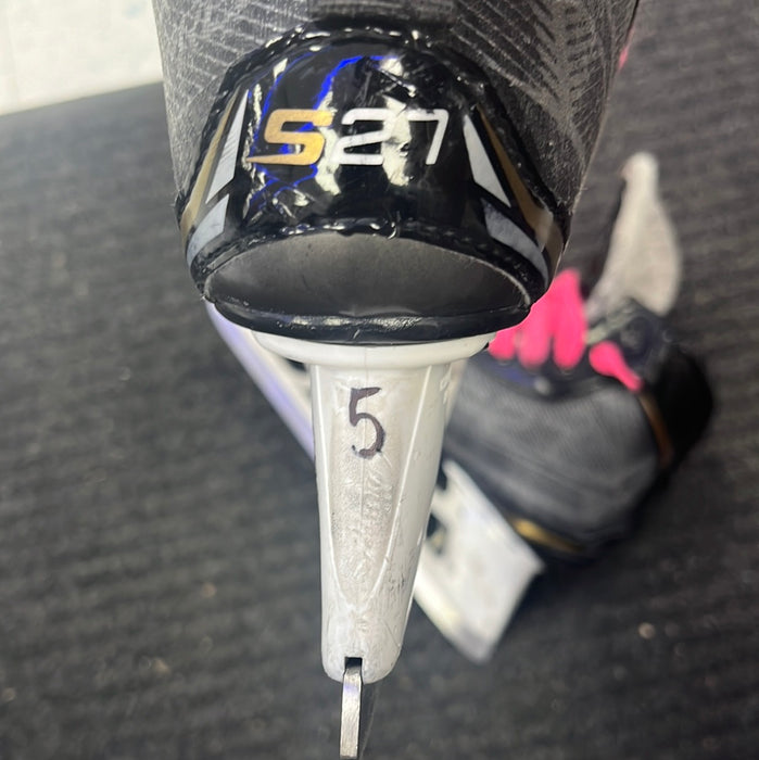 Used Bauer Supreme S27 Size 5 Goal Skates