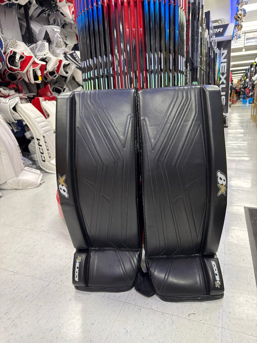 Demo Brian’s IconikX 29+1” Junior Leg Pads