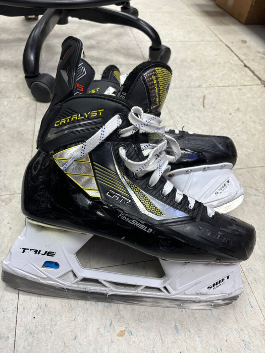 Used True Catalyst 7 Size 9.0R Skates