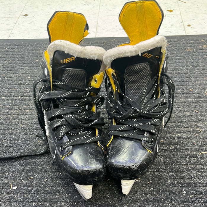 Used Bauer Supreme s160 Size 4.5 Player Skates