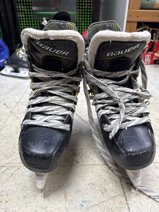 Used Bauer Supreme M40 Skates Size 3.5D