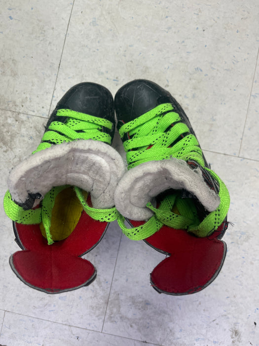 Used Bauer Vapor X500 Size 13 Youth Skates