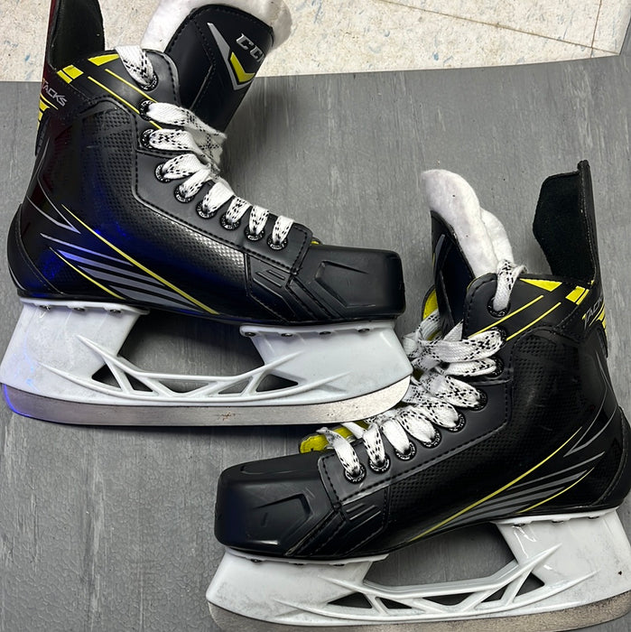 Used CCM Tacks A30 6D Player Skates