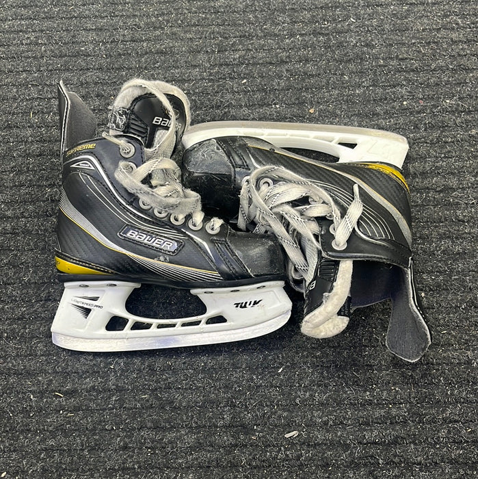Used Bauer Supreme One60 Size 12 Youth Skates