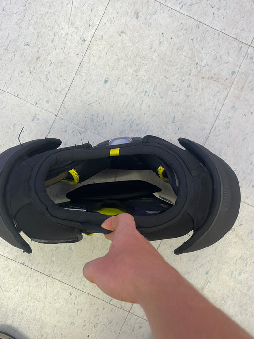 Used CCM Tacks AS-V Junior Medium Shoulder Pads