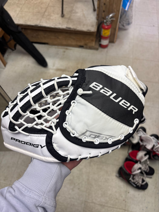 Used Bauer Prodigy GSX Youth Catcher