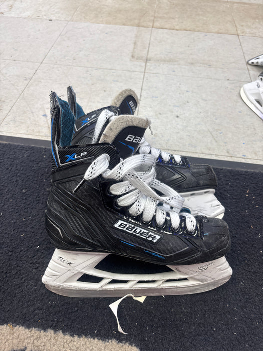 Used Bauer XLP Size 4.0 Skates