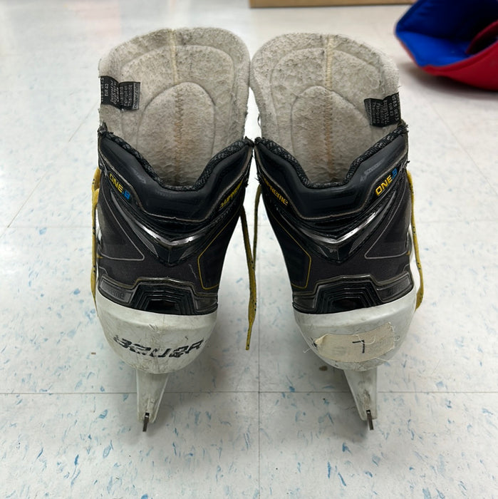 Used Bauer Supreme One.9 Goal Skate 7 D