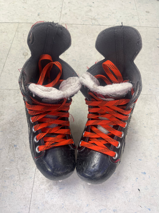 Used Bauer Vapor X60 Size 12.5 Youth Skates