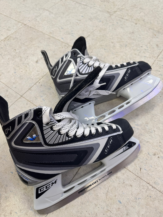 Used CCM Vector 04 Skates 9.0D