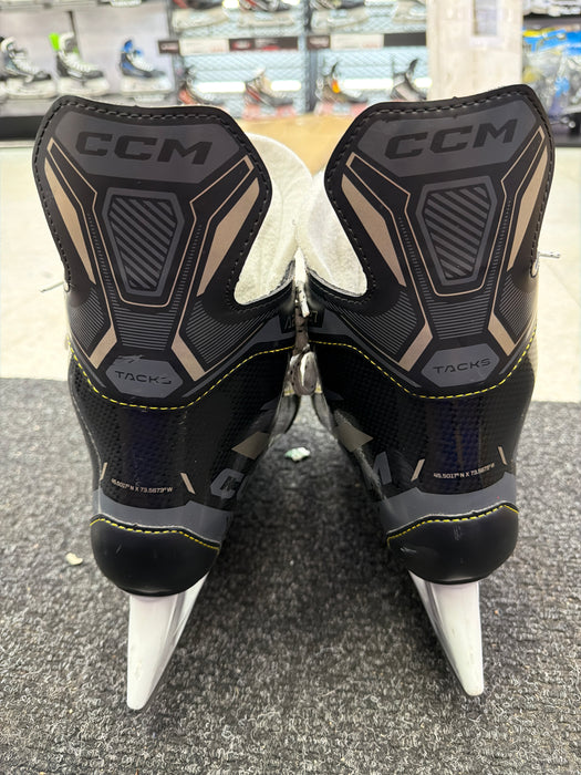Used CCM Tacks A27 Size 9.0R Skates