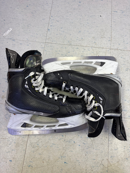 Used Bauer Hyperlite Size 9.0D Connor Dewar Skates