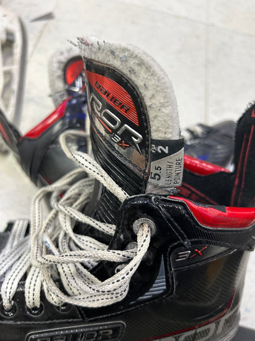 Used Bauer Vapor 3X Intermediate Player Skates 5.5 Fit 2