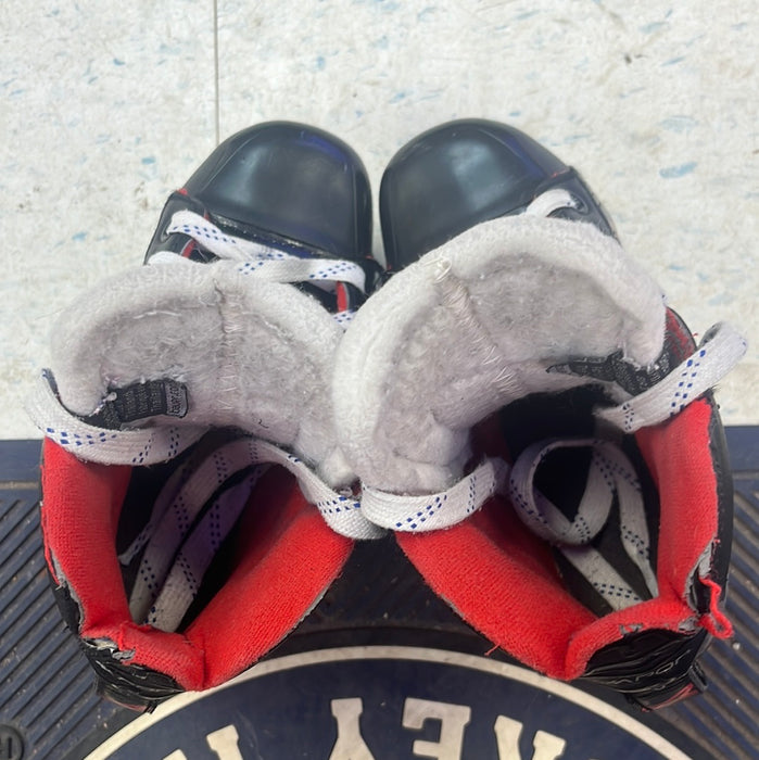 Used Bauer Vapor X2.7 Size 12 Youth Goal Skates