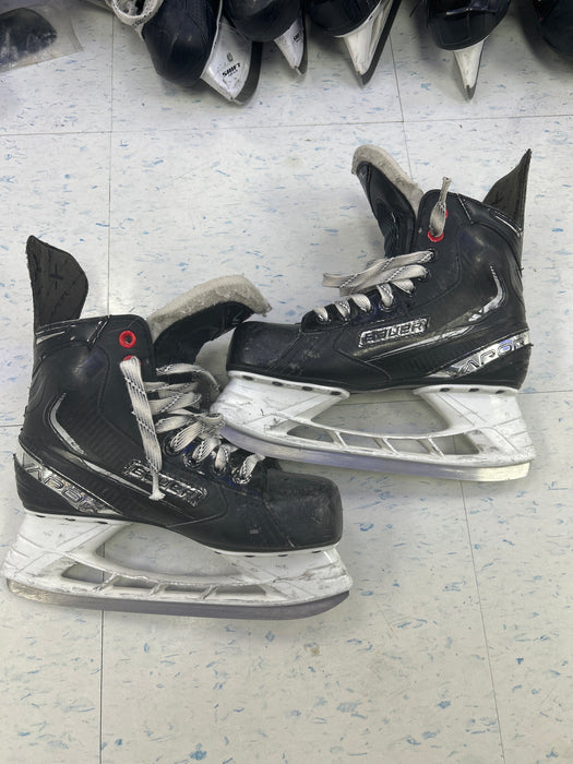 Used Bauer Vapor X3.5 Intermediate Player Skates