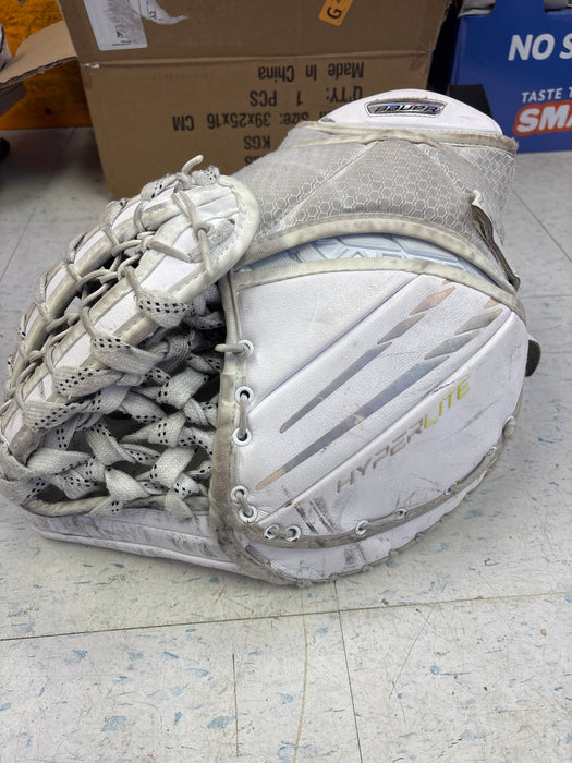 Used Bauer Vapor Hyperlite Senior Catcher and Blocker Set