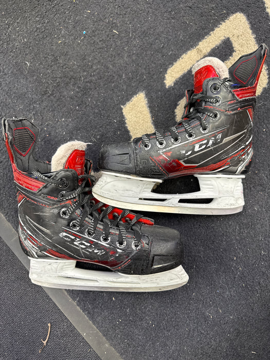 Used CCM Jetspeed Ft480 2.5D Player Skates