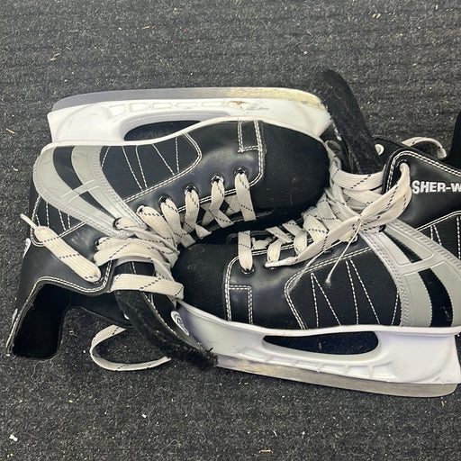 Used Sherwood 5500 Size 7 Player Skates