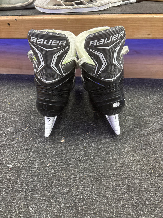 Used Bauer XLS Skates Size 7.0 D