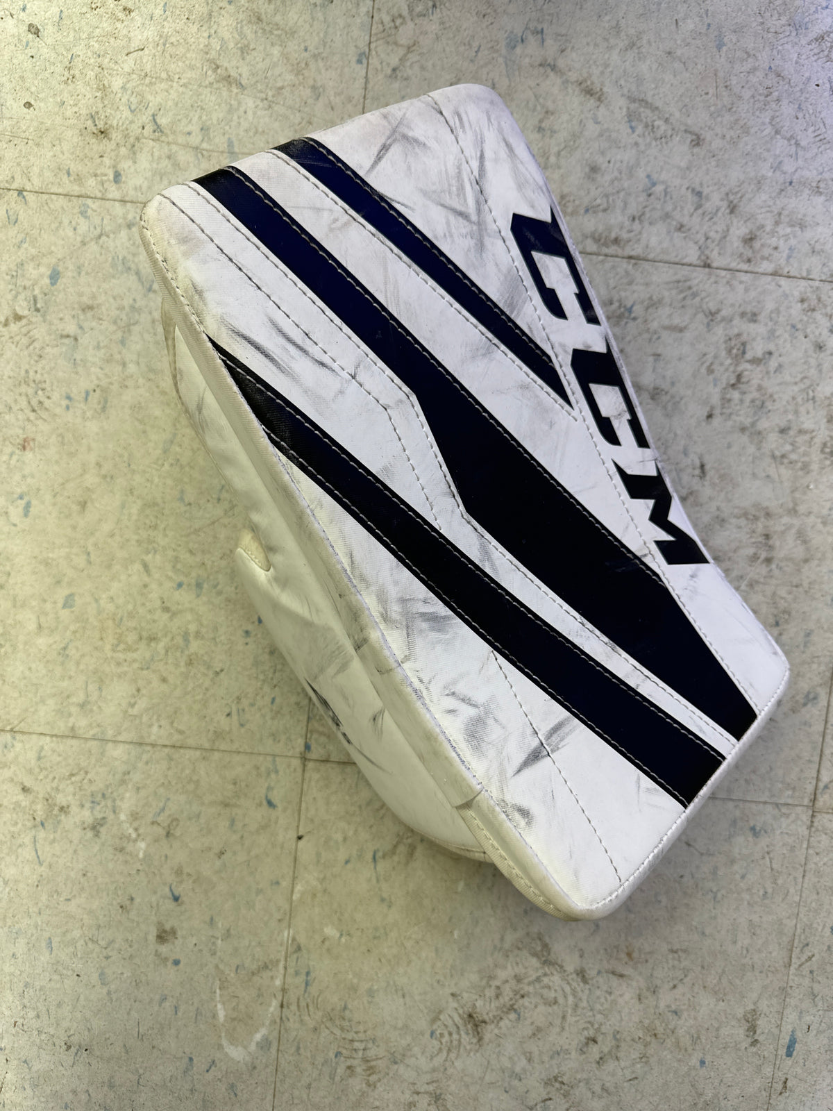 Used CCM E3.5 Youth Blocker — Crow's Sports Hockey