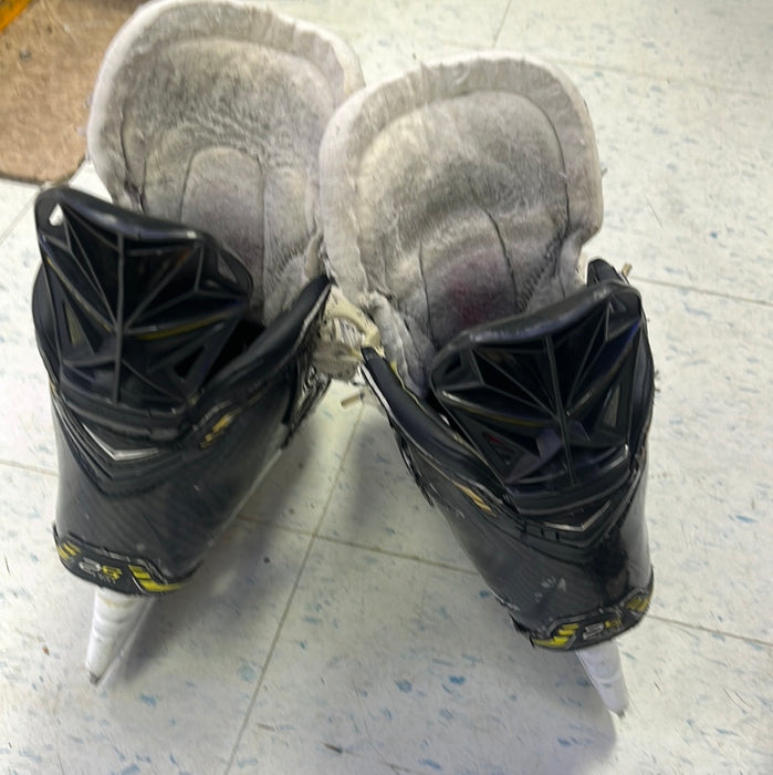 Used Bauer Supreme 2S Pro Size 5.75 EE Skates