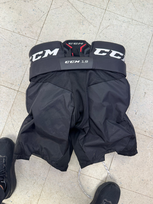 Used CCM 1.9 Goalie Pants Intermediate Medium