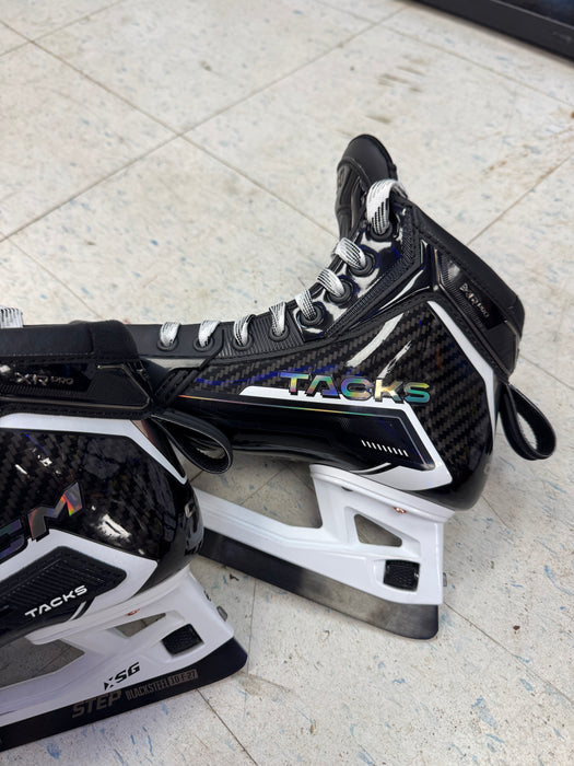 Used DEMO CCM XR PRO Goalie Skates Intermediate 4.0W