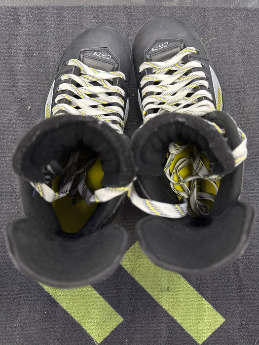Used True Catalyst Cat 5 9.0D Player Skates