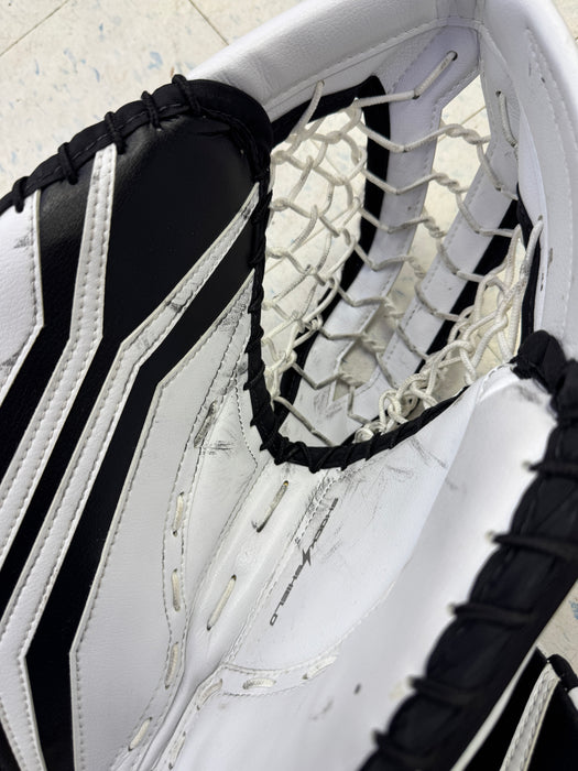 Vaugh Velocity V10 Pro Carbon Goalie Pad Set 33" + 2" Senior