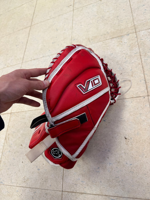 Used Pro Stock Vaughn V10 Pro Carbon Senior Red Catcher