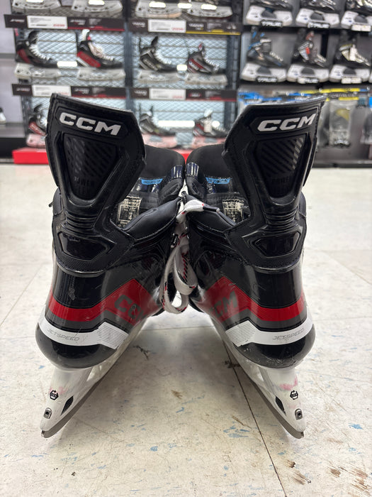 Used CCM JetSpeed FT6 Size 4.0R Skates