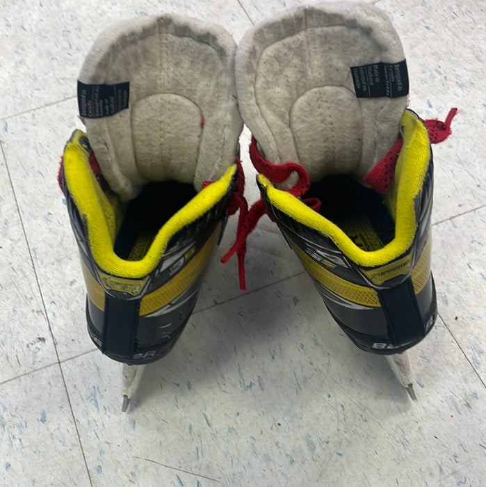 Used Bauer Supreme 3S Size 2 Goal Skates