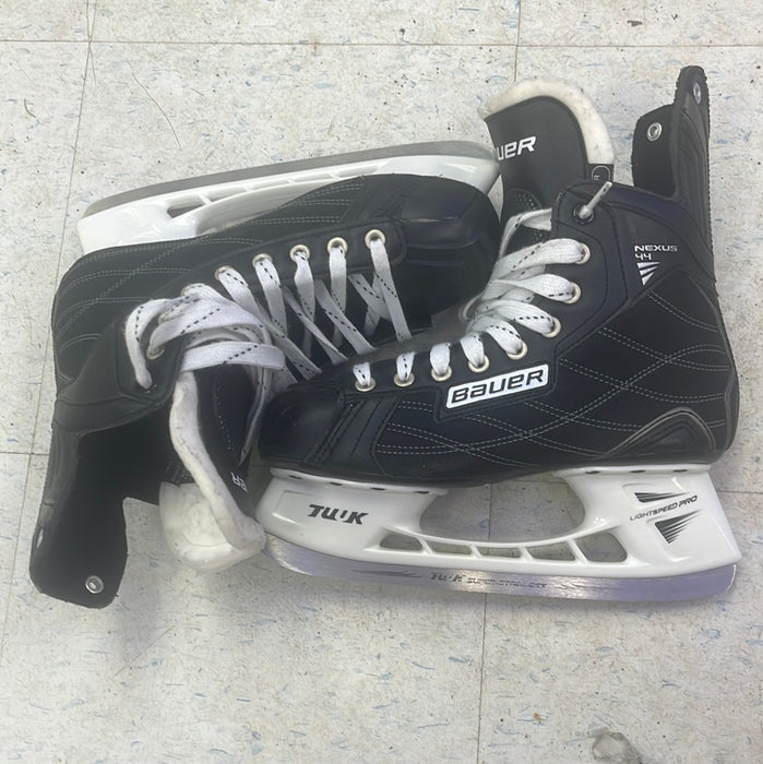 Used Bauer Nexus 44 Size 7 Player Skates