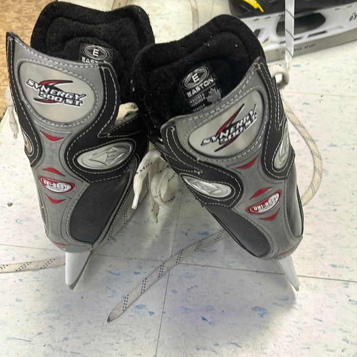 Used Easton Synergy 500 Size 7 Player Skates