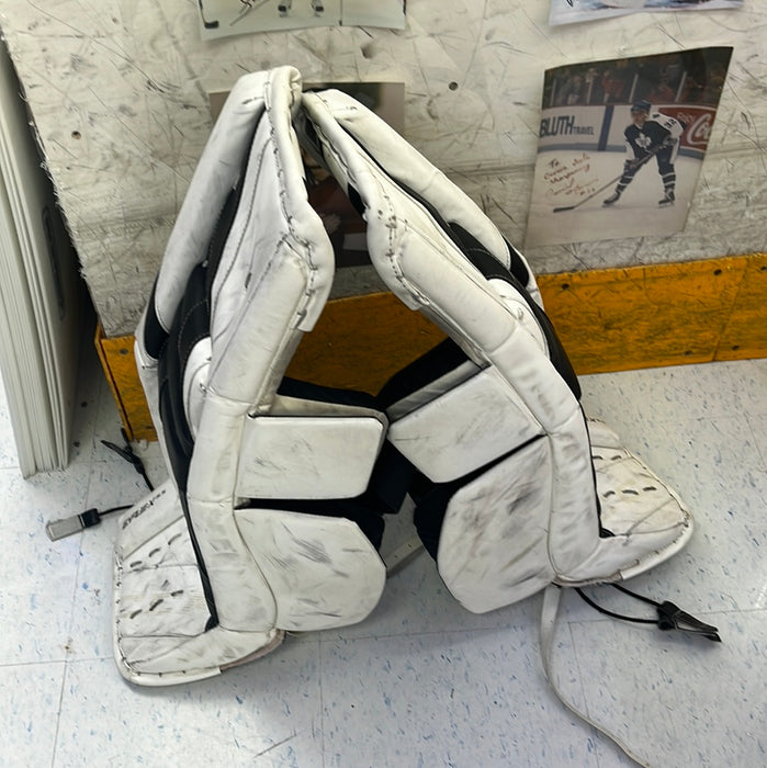 Used CCM EFlex 5.5 28+1 Goal Pads