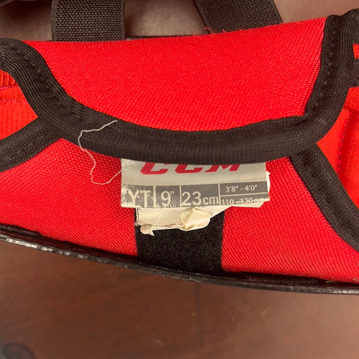 Used CCM Young Guns 9” Youth Shin Pads