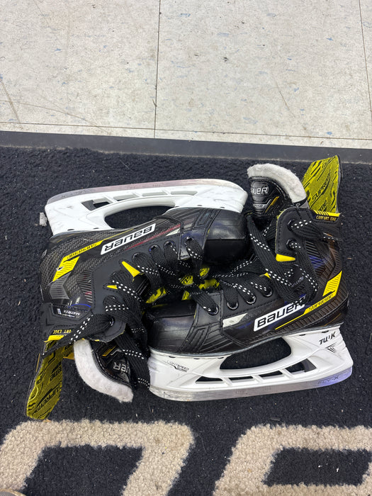Used Bauer Supreme Matrix Size 2.0D Skates