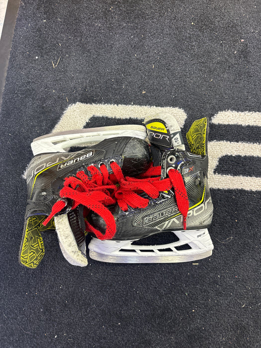 Used Bauer Vapor 3x Size 10.0D Youth Skates