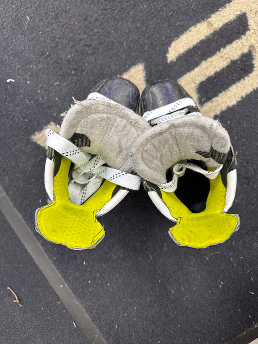 Used Bauer Supreme M50 Pro 10.5Y Player Skates