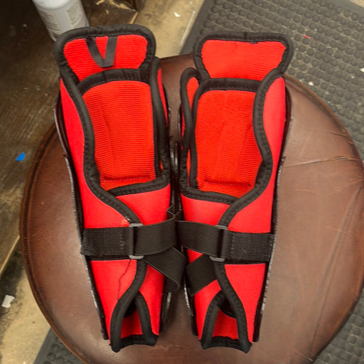 Used CCM Young Guns 9” Youth Shin Pads