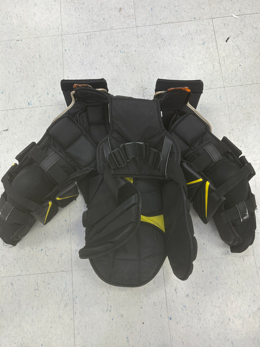 Used CCM Axis 1.9 Intermediate Chest Protector