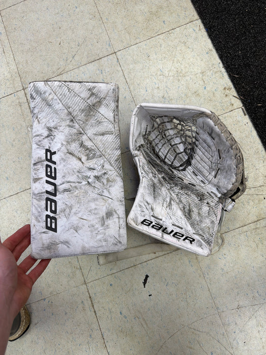 Used Bauer Supreme S29 Intermediate Catcher and Blocker Set
