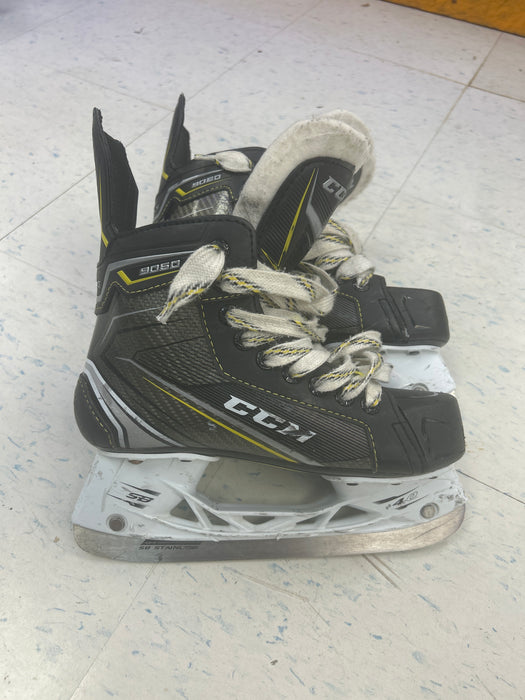 Used CCM Tacks 9060 Junior Player Skates